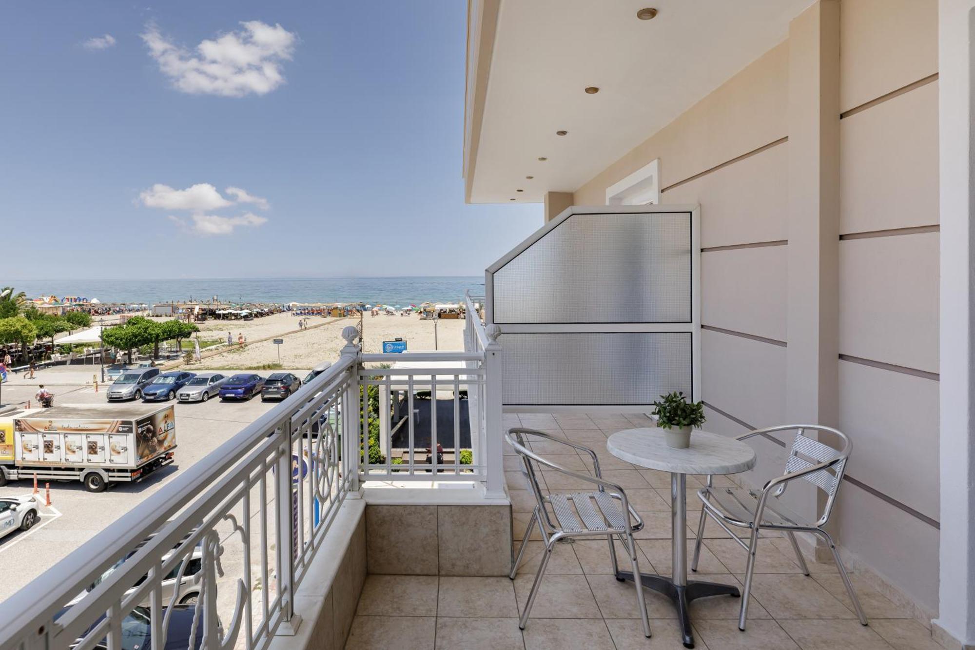 Agyra Seaview Hotel By Panel Hospitality Неи Порои Стая снимка