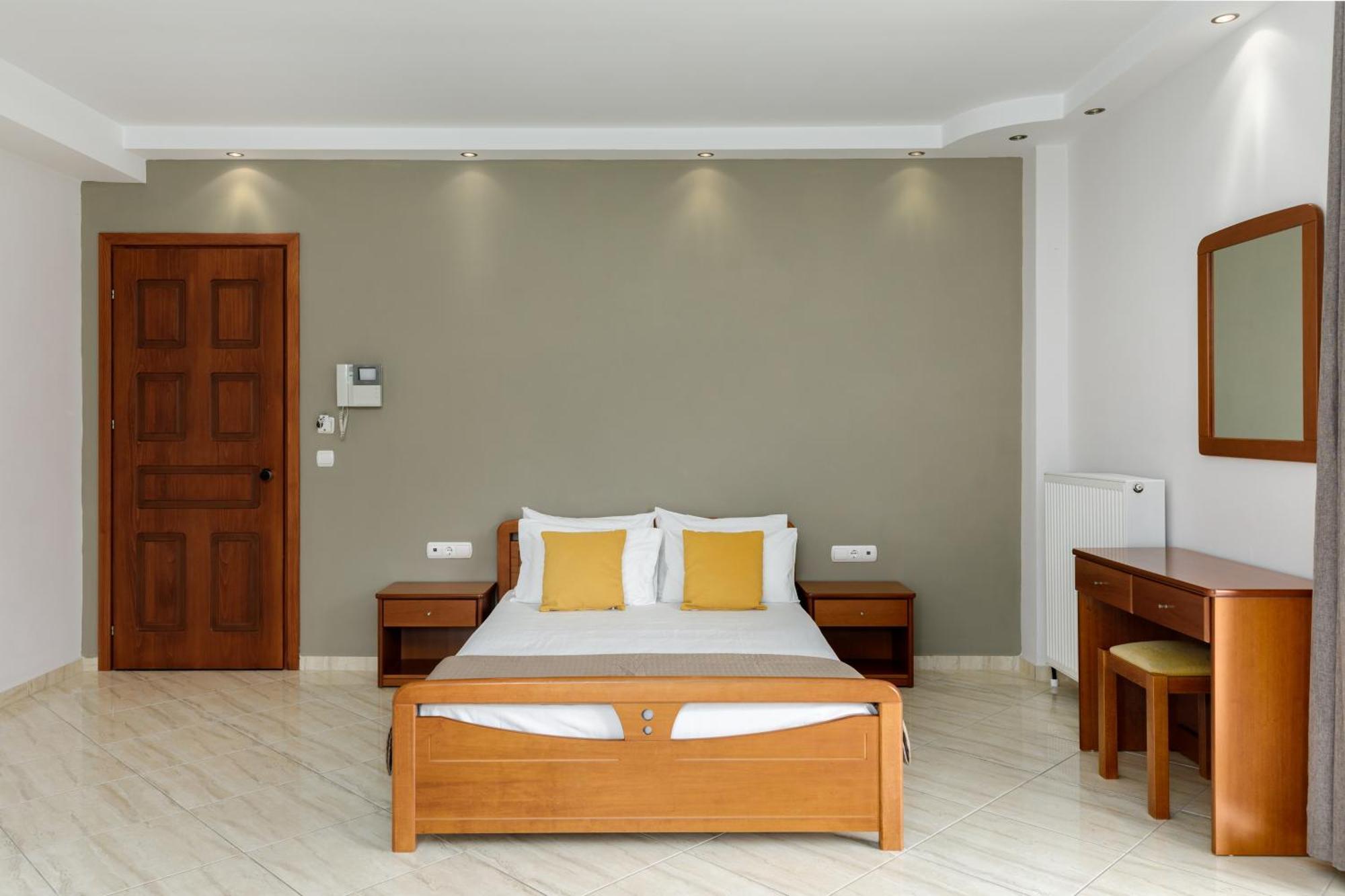 Agyra Seaview Hotel By Panel Hospitality Неи Порои Екстериор снимка