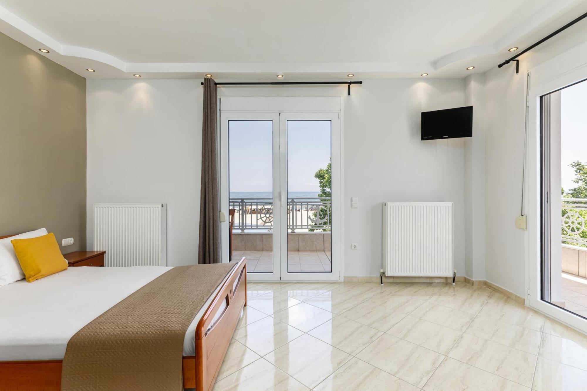 Agyra Seaview Hotel By Panel Hospitality Неи Порои Екстериор снимка