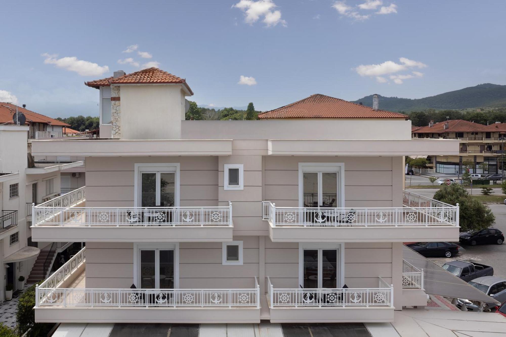 Agyra Seaview Hotel By Panel Hospitality Неи Порои Екстериор снимка